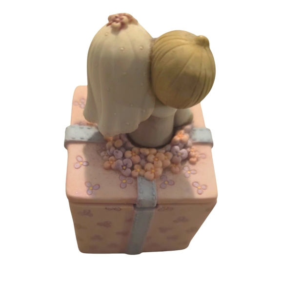 Precious Moments Keepsake Box - Picture 3 of 8